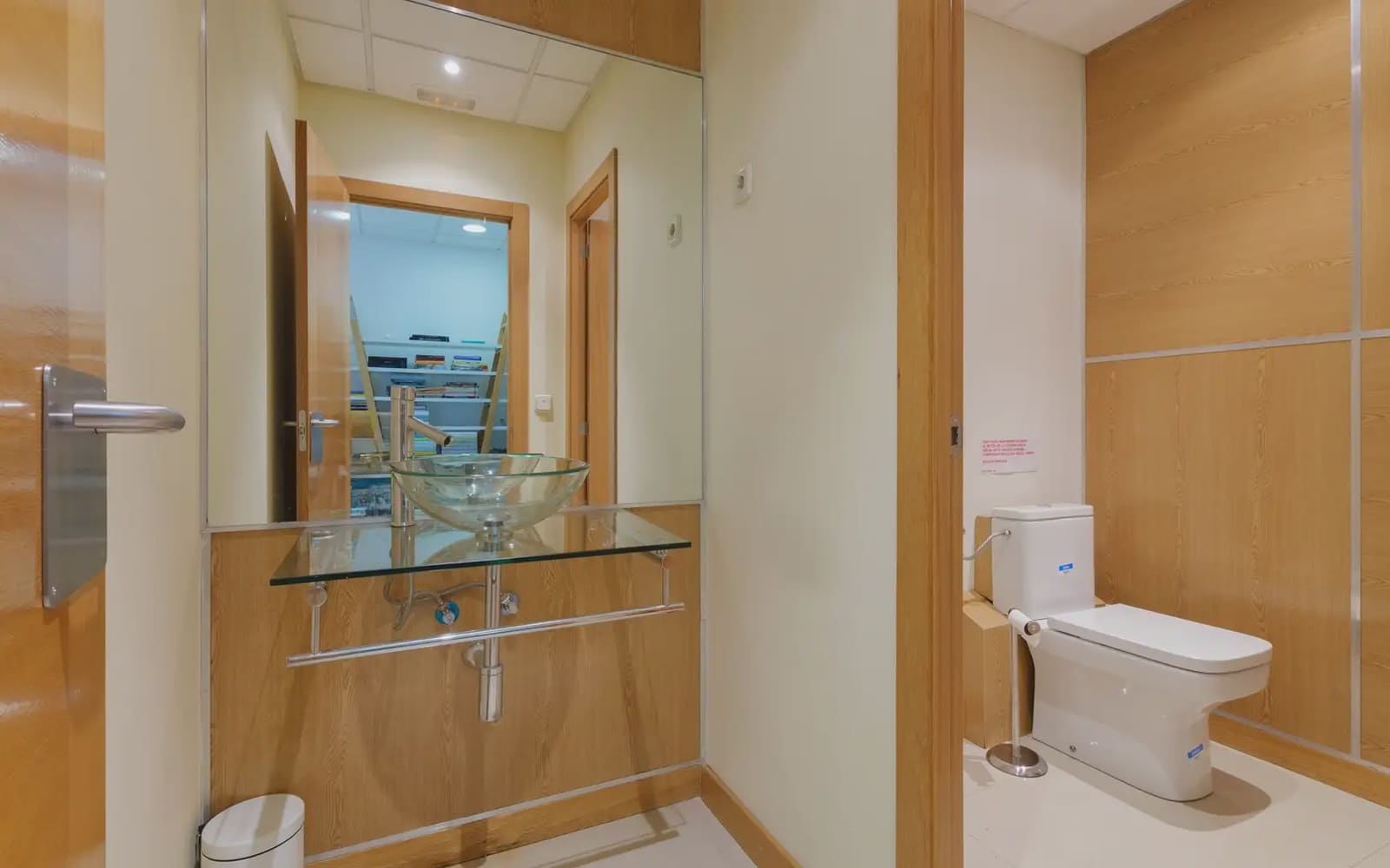 Oficina en Madrid ciudad en alquiler - 1.200 € (Ref: 9911984)