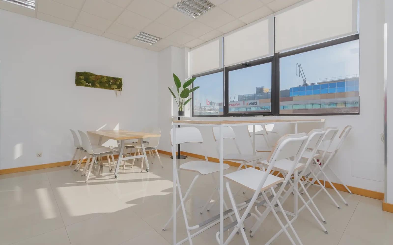 Oficina en Madrid ciudad en alquiler - 1.200 € (Ref: 9911984)