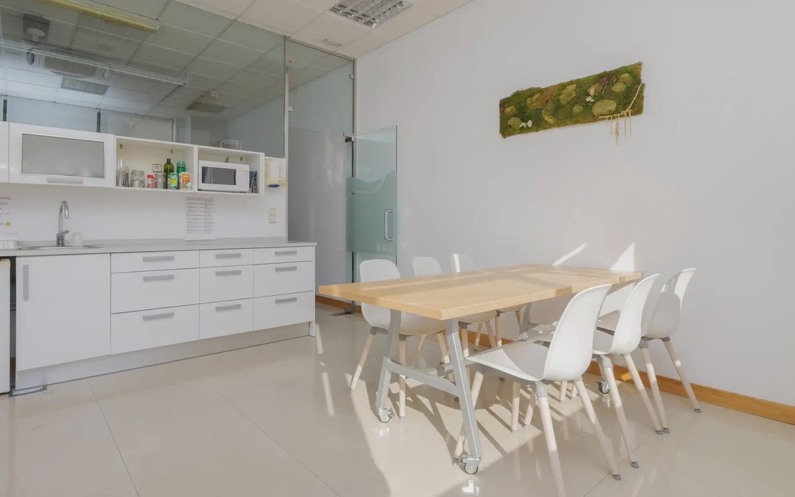 Oficina en Madrid ciudad en alquiler - 1.200 € (Ref: 9911984)