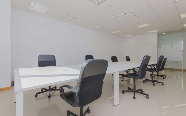 Oficina en Valverde, Madrid ciudad en alquiler - 1.200 € (Ref: 9911984)