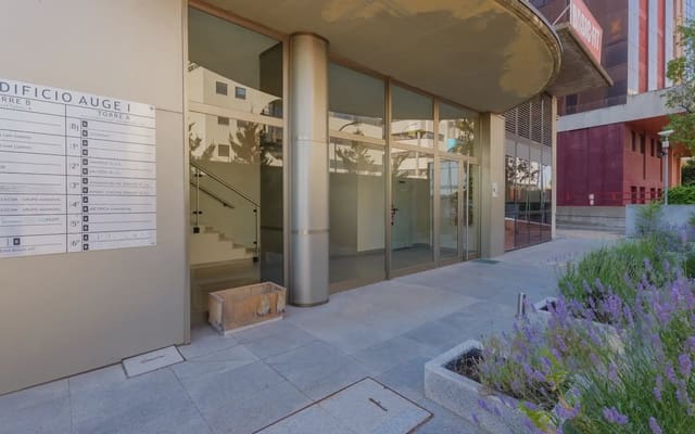 Oficina en Valverde, Madrid ciudad en alquiler - 1.200 € (Ref: 9911984)