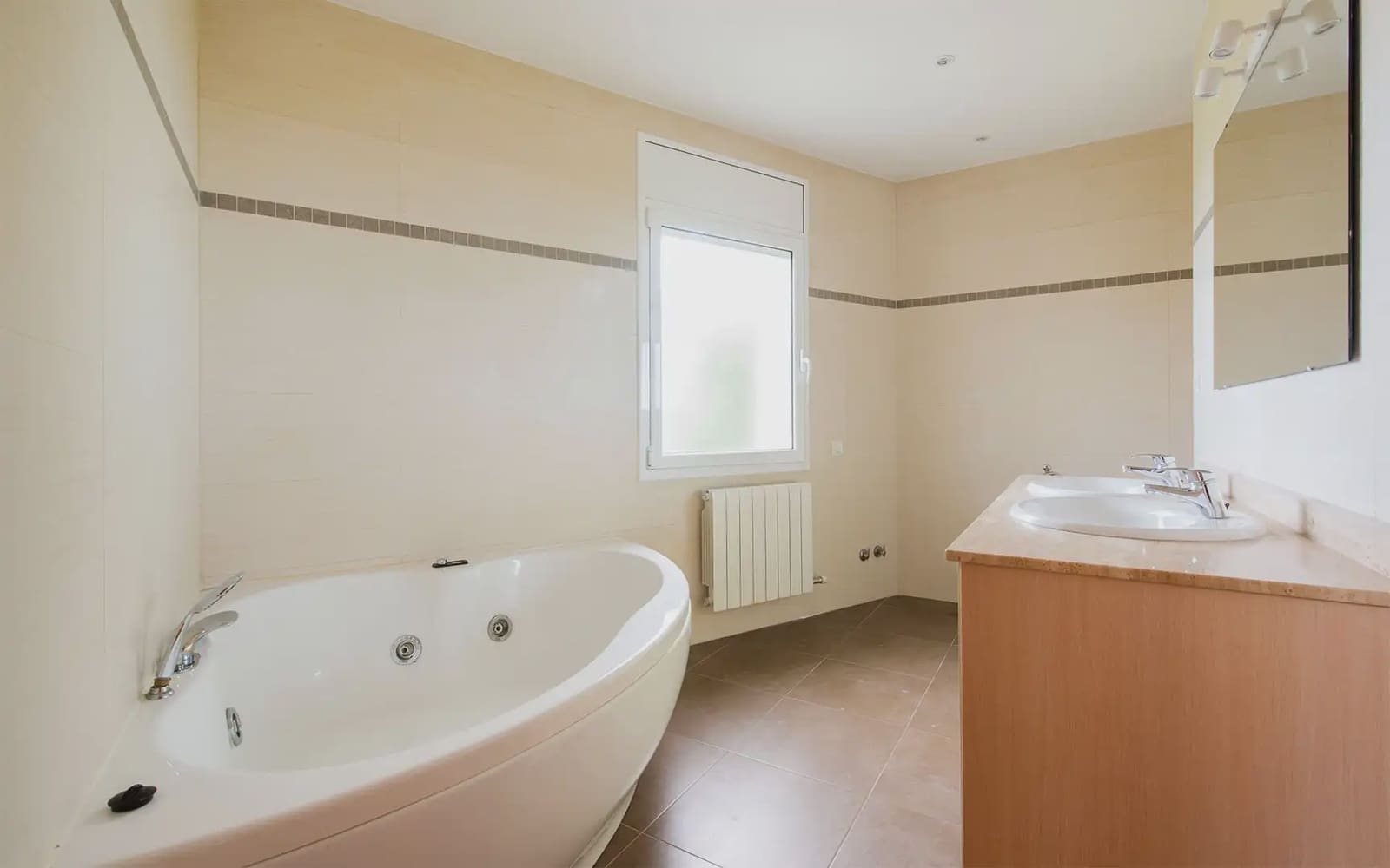 5 camera da letto Villa in vendita in Sant Pol de Mar con piscina garage - 760.000 € (Rif: 9911987)