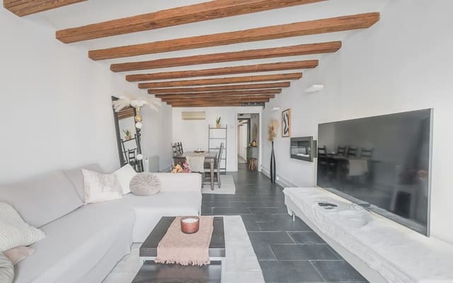 1 slaapkamer Penthouse te huur in El Barri Gòtic, Barcelona stad - € 1.355 (Ref: 9913781)