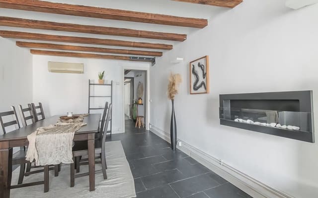 1 slaapkamer Penthouse te huur in El Barri Gòtic, Barcelona stad - € 1.355 (Ref: 9913781)
