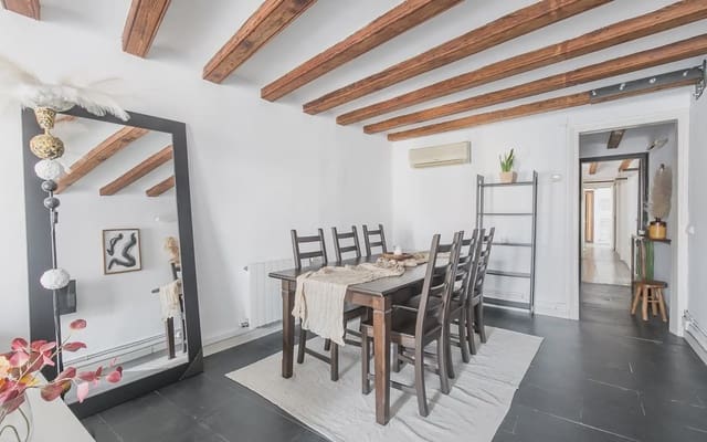 1 slaapkamer Penthouse te huur in El Barri Gòtic, Barcelona stad - € 1.355 (Ref: 9913781)