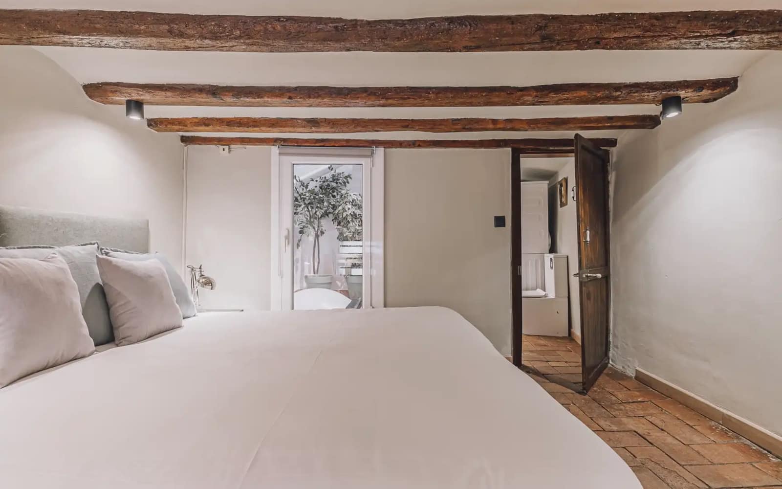 Kaupallinen myytävänä paikassa Barcelona kaupunki - 269 000 € (Ref: 9915030)