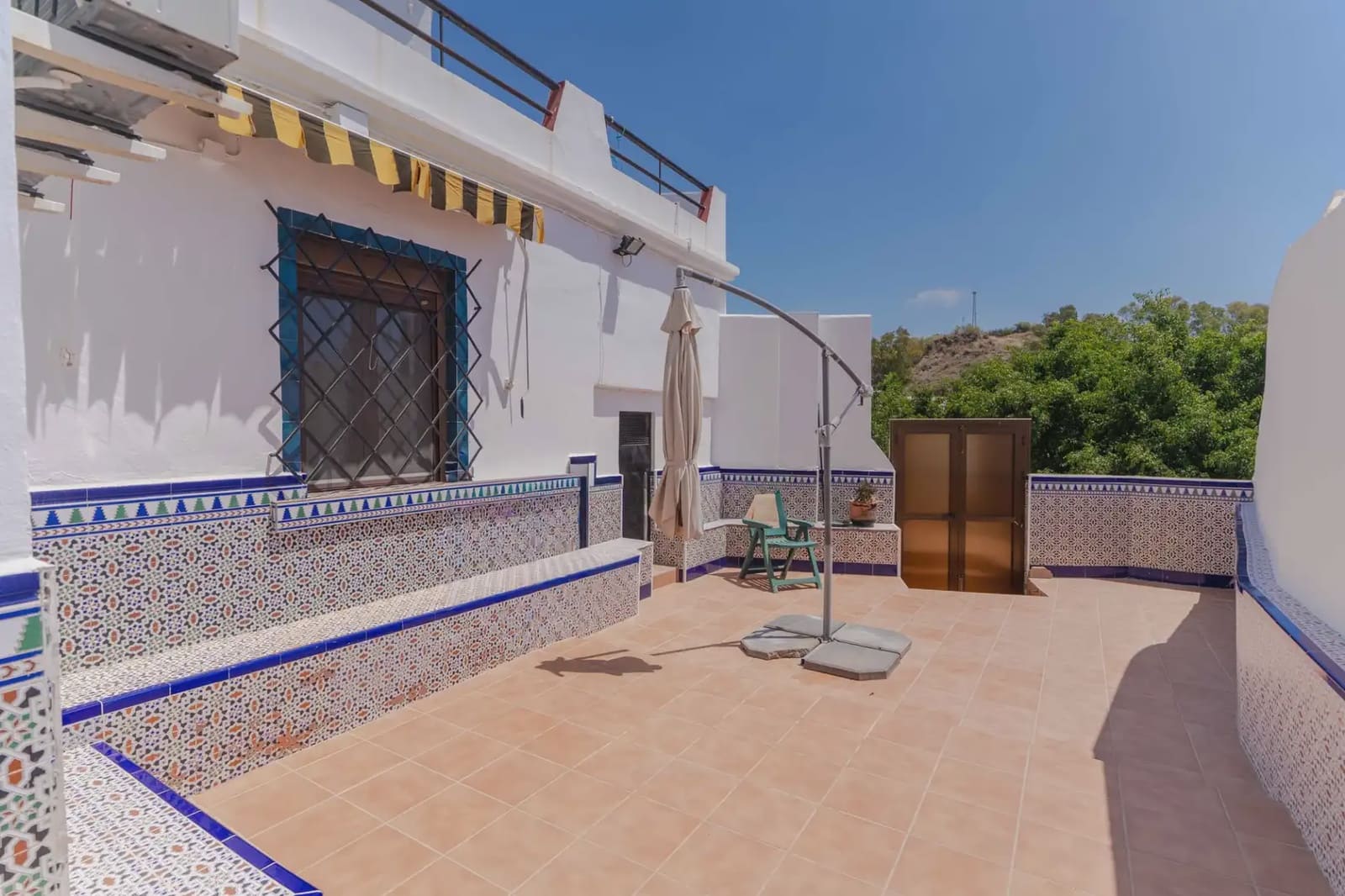 4 Zimmer Haus zu verkaufen in Salobrena - 315.000 € (Ref: 9915031)