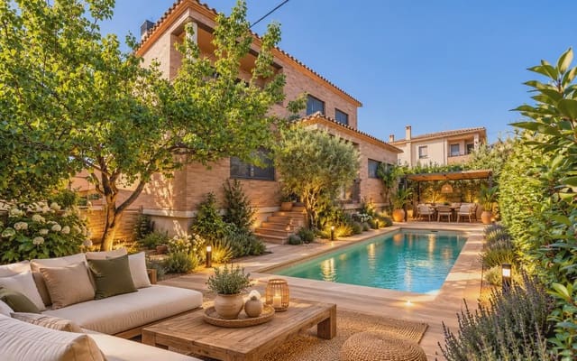 4 soveværelse Villa til salg i La Bisbal d'Empordà med garage - € 580.000 (Ref: 9919018)