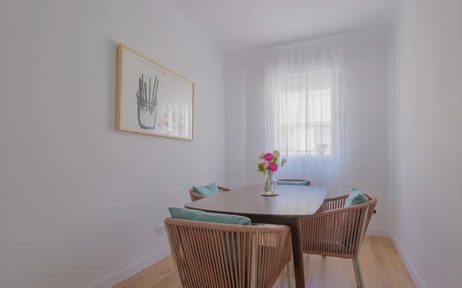 Appartement de 2 chambres à louer à Madrid ville - 2 100 € (Ref: 9919104)