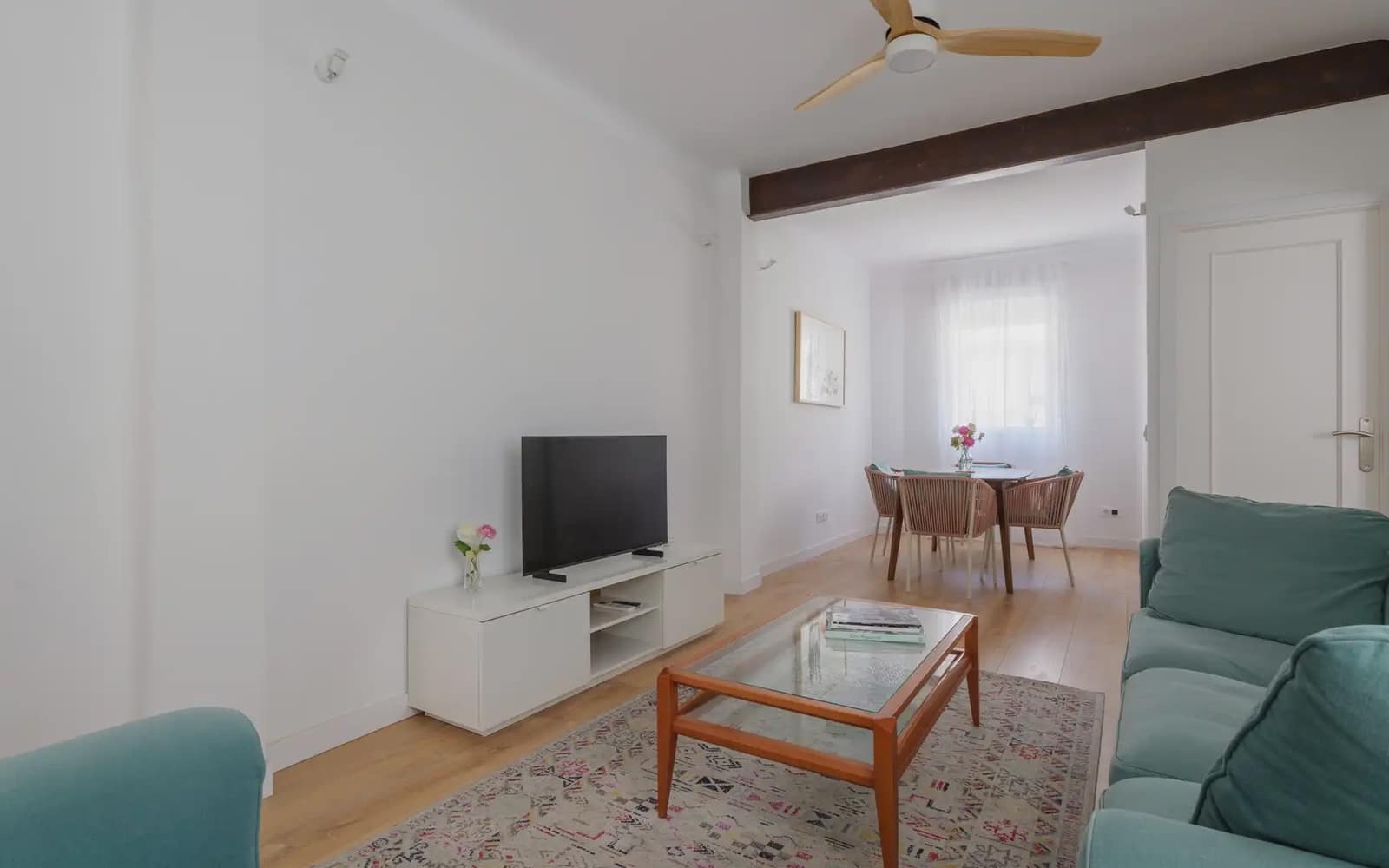 Appartement de 2 chambres à louer à Madrid ville - 2 100 € (Ref: 9919104)