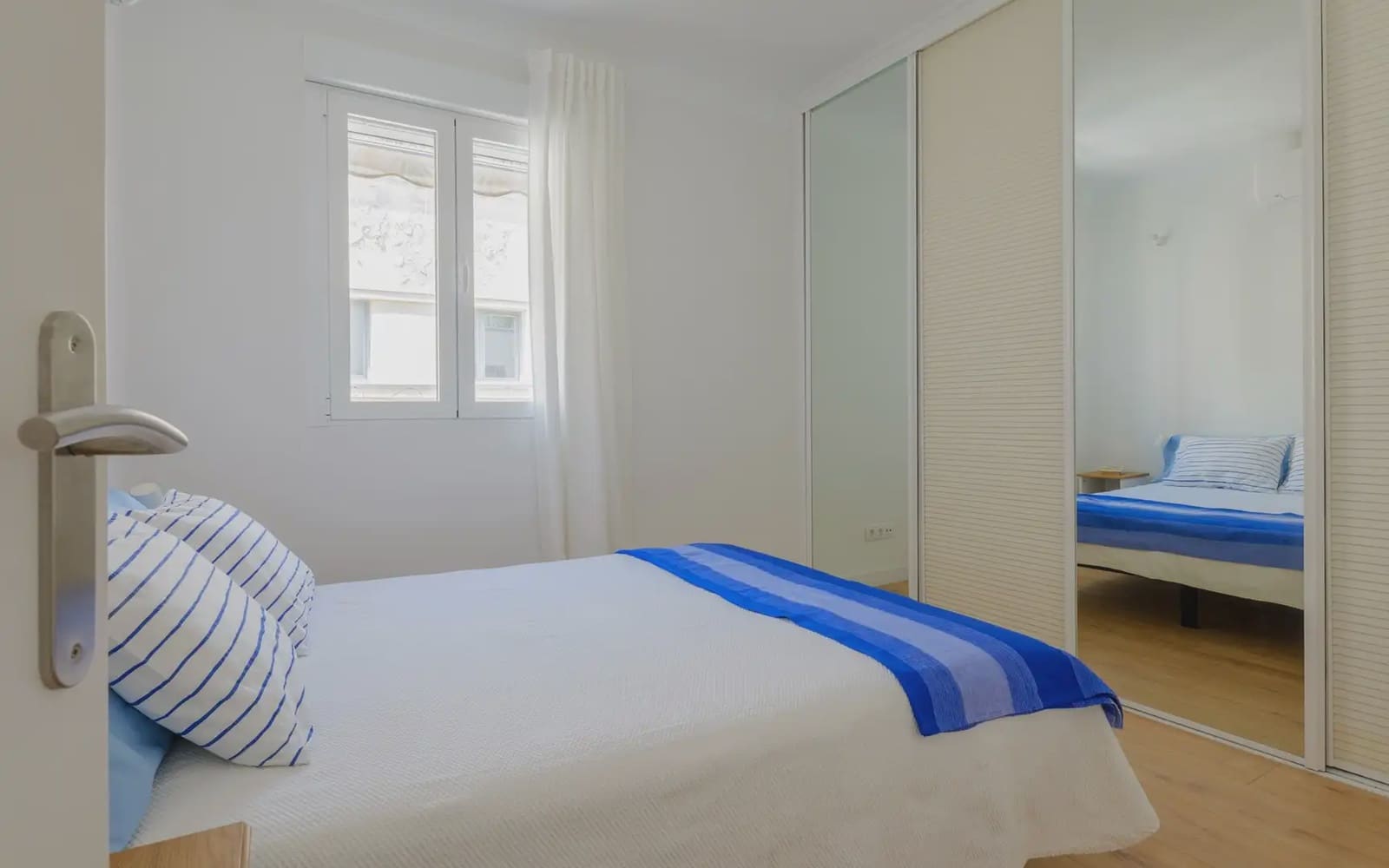 Appartement de 2 chambres à louer à Madrid ville - 2 100 € (Ref: 9919104)