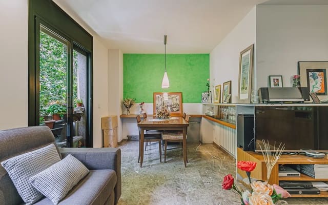 3 slaapkamer Appartement te koop in La Sagrada Família, Barcelona stad - € 650.000 (Ref: 9919105)