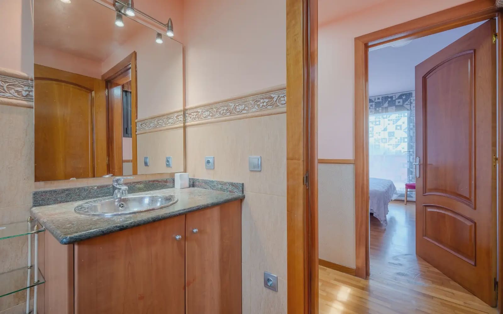 4 sypialnia Willa na sprzedaż w Aiguaviva z basenem garażem - 789 000 € (Ref: 9921102)
