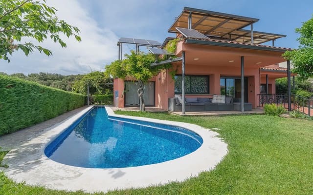 4 sypialnia Willa na sprzedaż w Aiguaviva z basenem garażem - 789 000 € (Ref: 9921102)