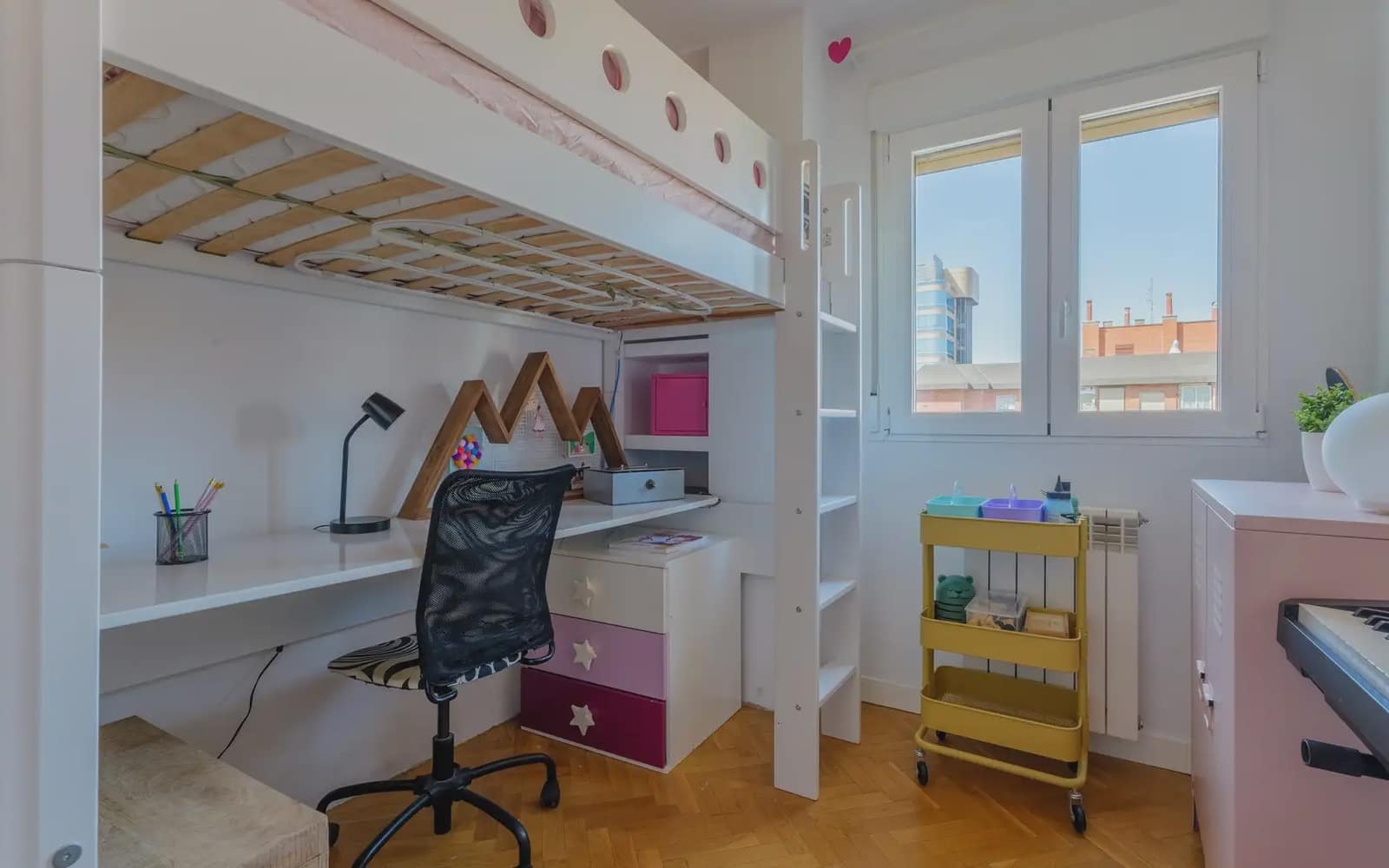 4 bedroom Flat for sale in Madrid city with pool - € 695,000 (Ref: 9921412)