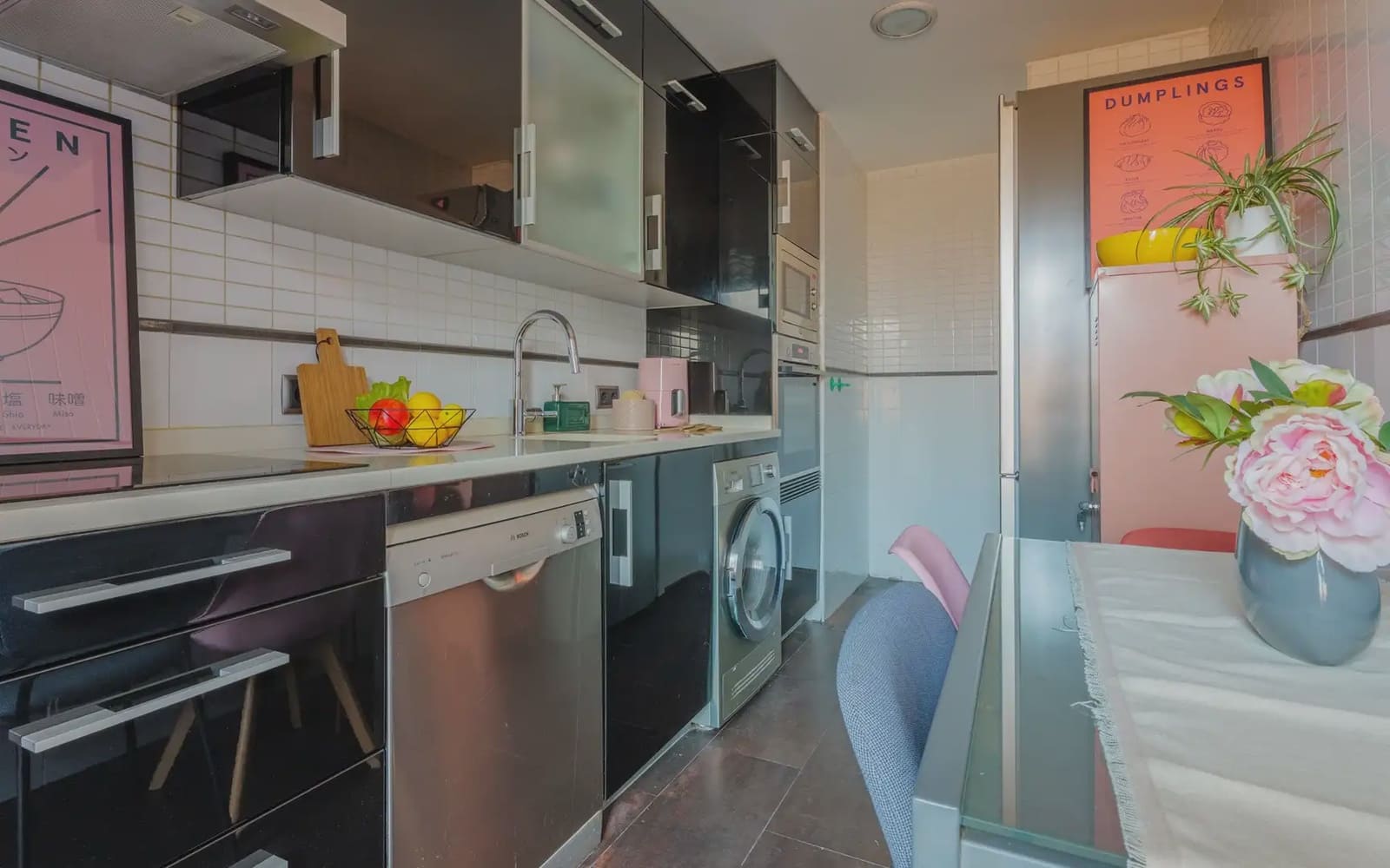 4 bedroom Flat for sale in Madrid city with pool - € 695,000 (Ref: 9921412)