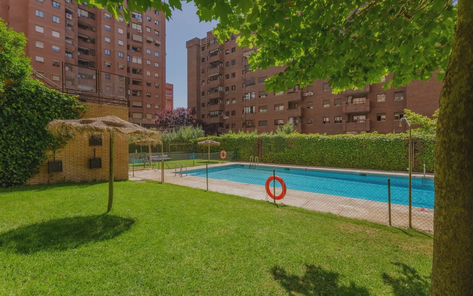 4 bedroom Flat for sale in Madrid city with pool - € 695,000 (Ref: 9921412)