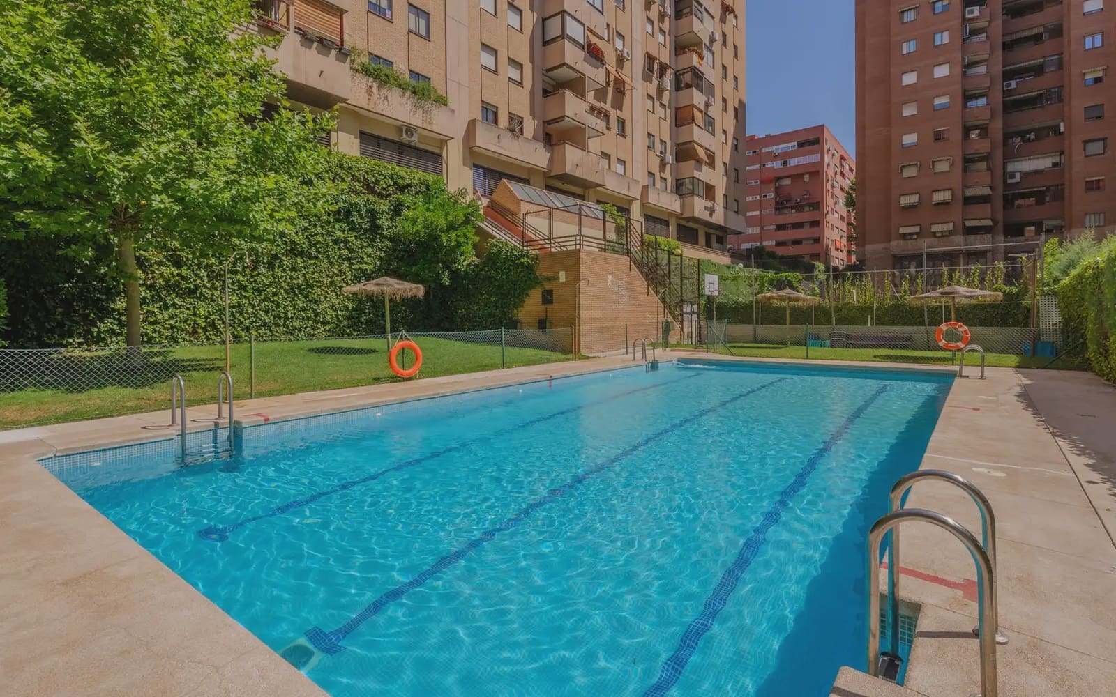 4 bedroom Flat for sale in Madrid city with pool - € 695,000 (Ref: 9921412)