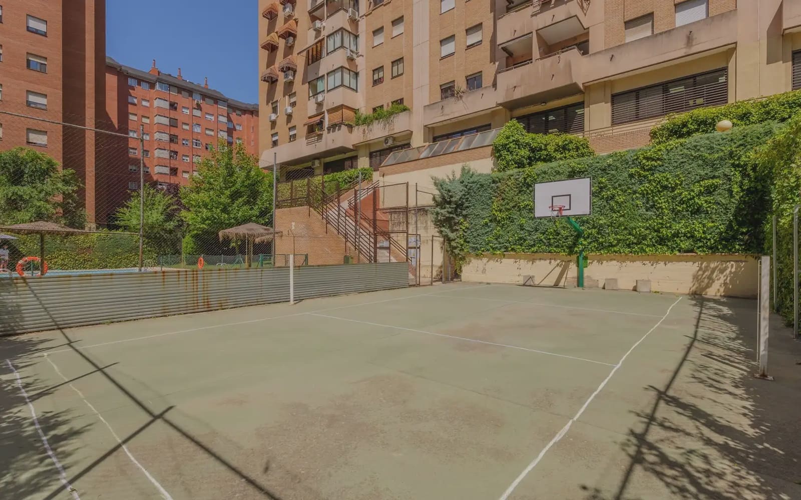 4 bedroom Flat for sale in Madrid city with pool - € 695,000 (Ref: 9921412)