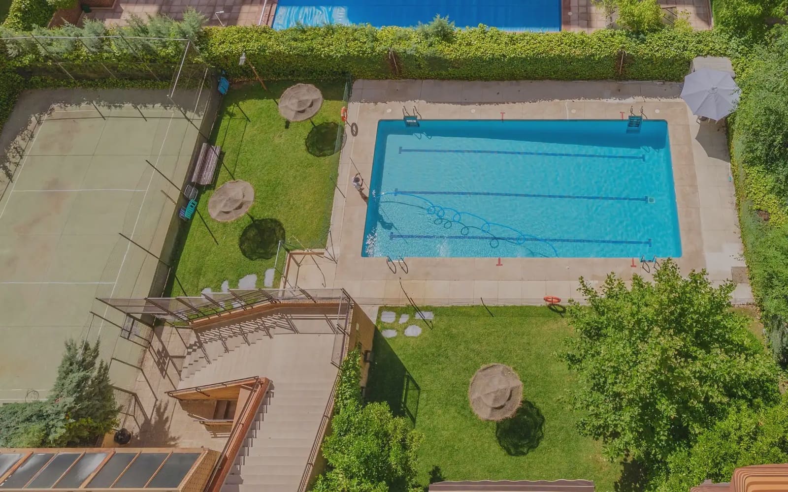 4 bedroom Flat for sale in Madrid city with pool - € 695,000 (Ref: 9921412)