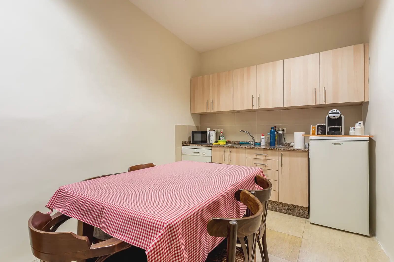 Local Comercial en València ciudad en venta - 750.000 € (Ref: 9921413)