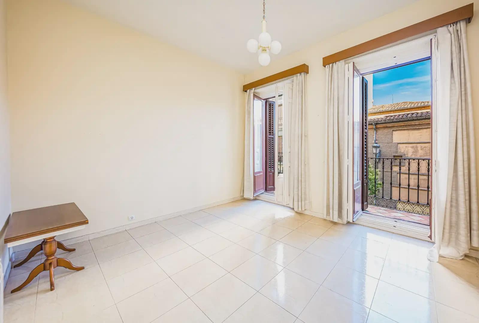 5 slaapkamer Flat te koop in Madrid stad - € 1.319.500 (Ref: 9924951)