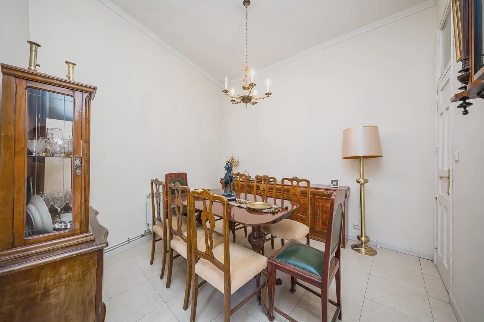 5 slaapkamer Flat te koop in Madrid stad - € 1.319.500 (Ref: 9924951)