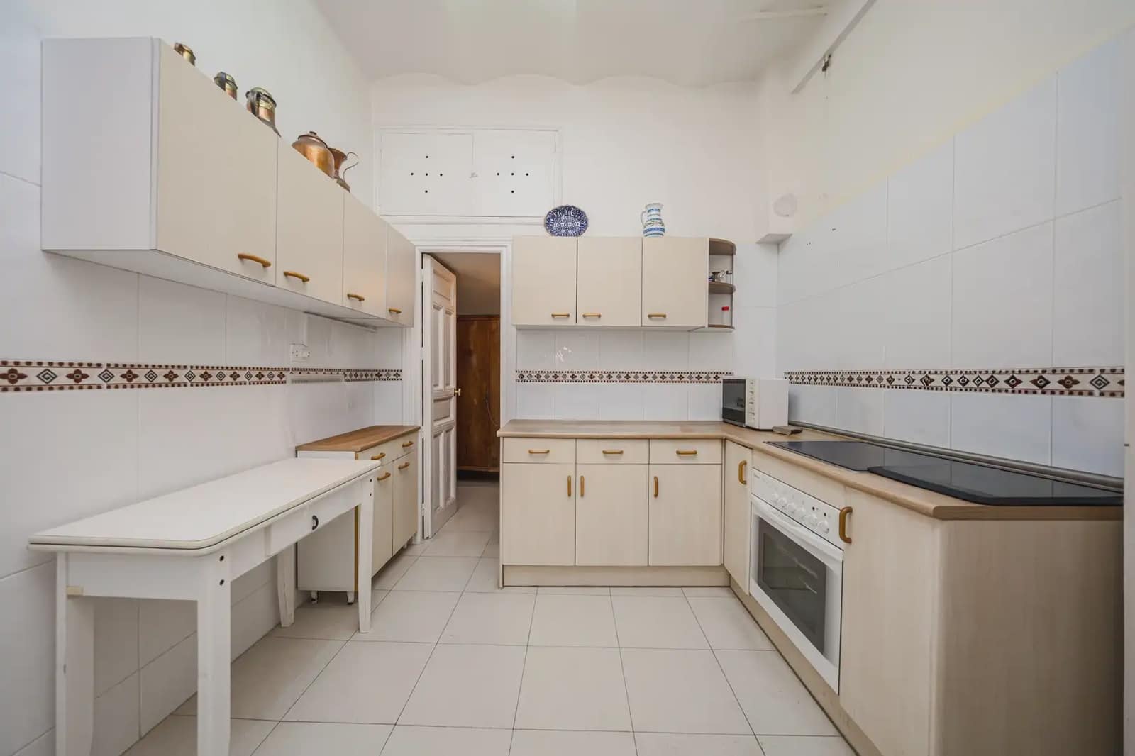 5 slaapkamer Flat te koop in Madrid stad - € 1.319.500 (Ref: 9924951)