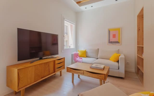 1 slaapkamer Flat te huur in Palacio, Madrid stad - € 1.850 (Ref: 9928168)