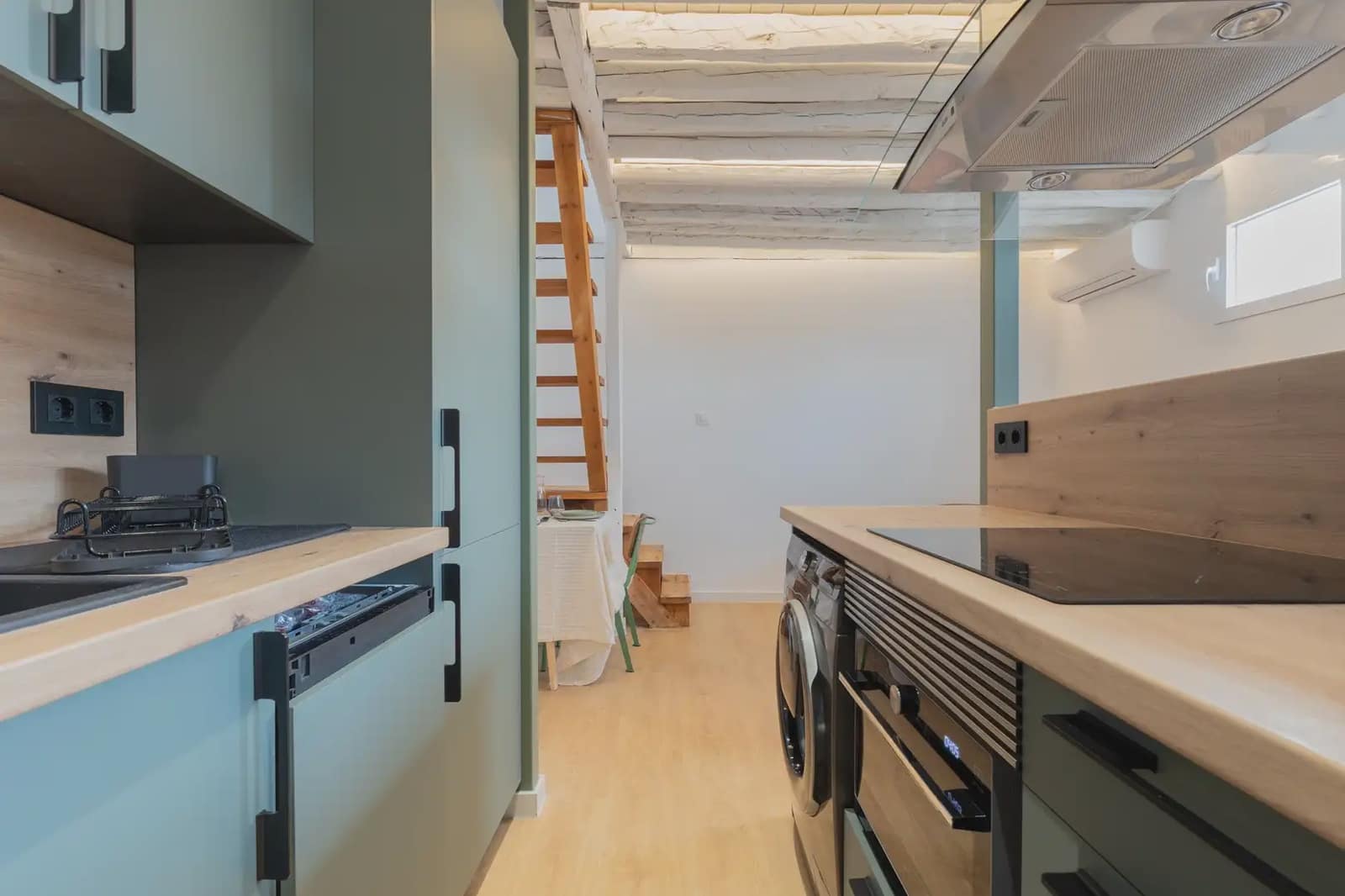 2 bedroom Apartment for rent in Madrid city - € 1,400 (Ref: 9928365)