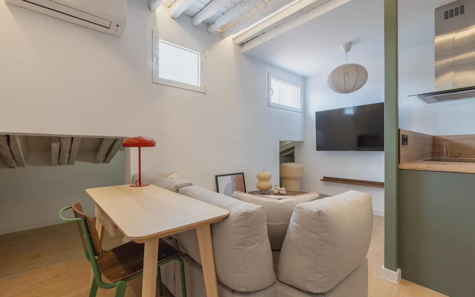 2 bedroom Apartment for rent in Madrid city - € 1,400 (Ref: 9928365)