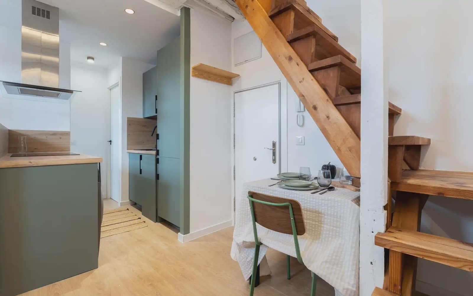 2 bedroom Apartment for rent in Madrid city - € 1,400 (Ref: 9928365)