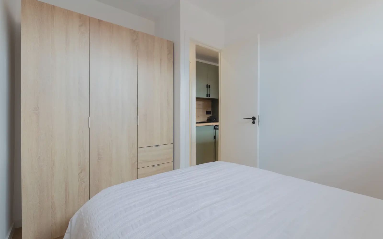2 bedroom Apartment for rent in Madrid city - € 1,400 (Ref: 9928365)