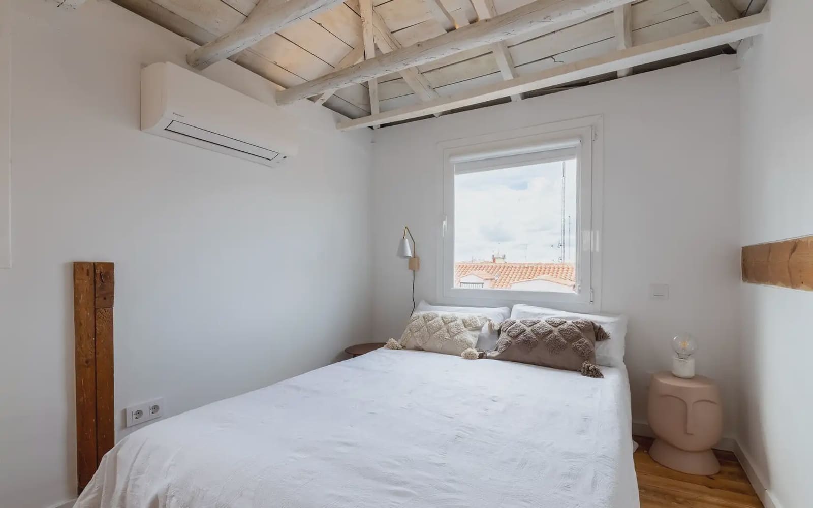 2 bedroom Apartment for rent in Madrid city - € 1,400 (Ref: 9928365)