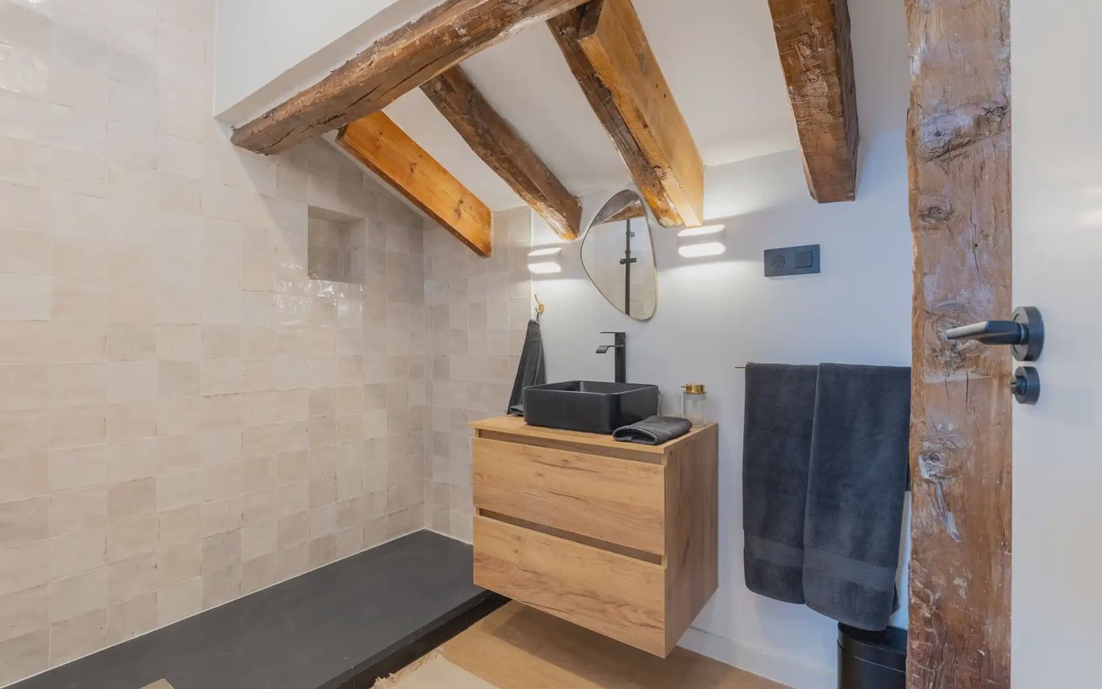 2 bedroom Apartment for rent in Madrid city - € 1,400 (Ref: 9928365)