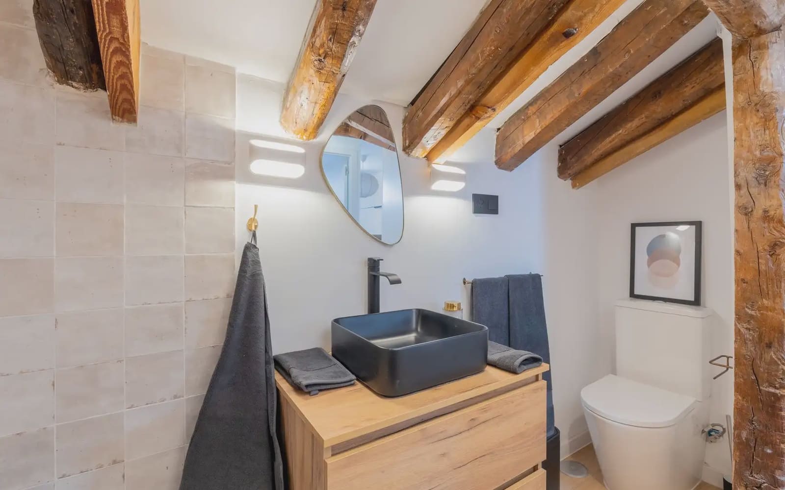 2 bedroom Apartment for rent in Madrid city - € 1,400 (Ref: 9928365)