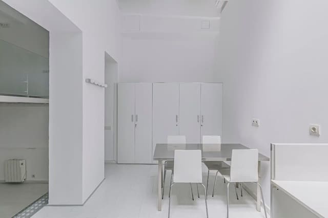 Kommersiell til leie i La Vila de Gràcia, Barcelona by - € 1 650 (Ref: 9932197)