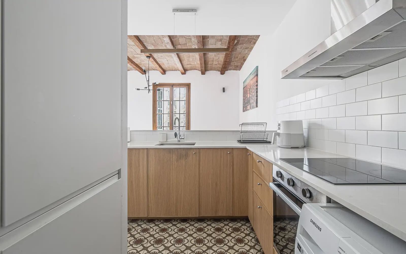 3 slaapkamer Flat te huur in Barcelona stad - € 2.350 (Ref: 9932299)
