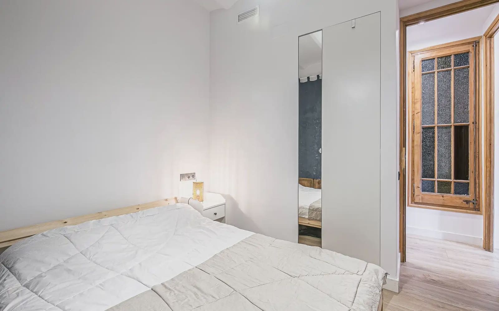 3 slaapkamer Flat te huur in Barcelona stad - € 2.350 (Ref: 9932299)