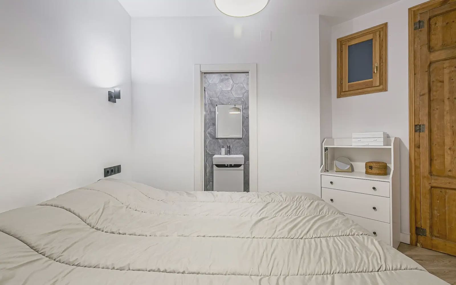 3 slaapkamer Flat te huur in Barcelona stad - € 2.350 (Ref: 9932299)