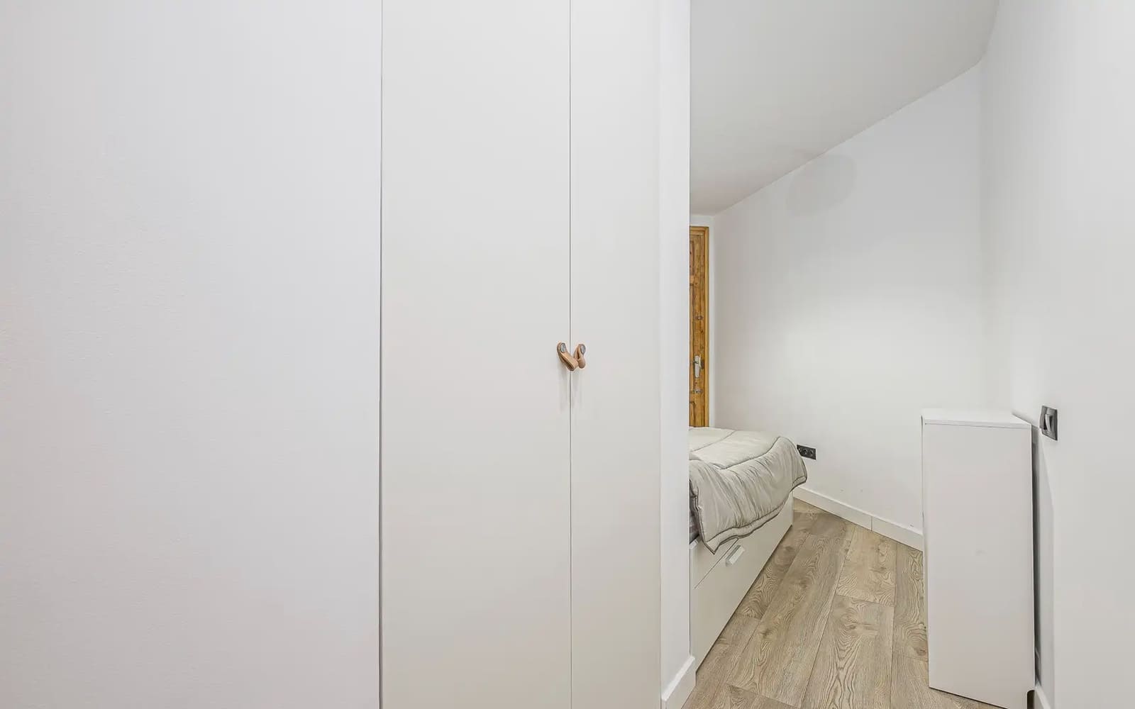 3 slaapkamer Flat te huur in Barcelona stad - € 2.350 (Ref: 9932299)