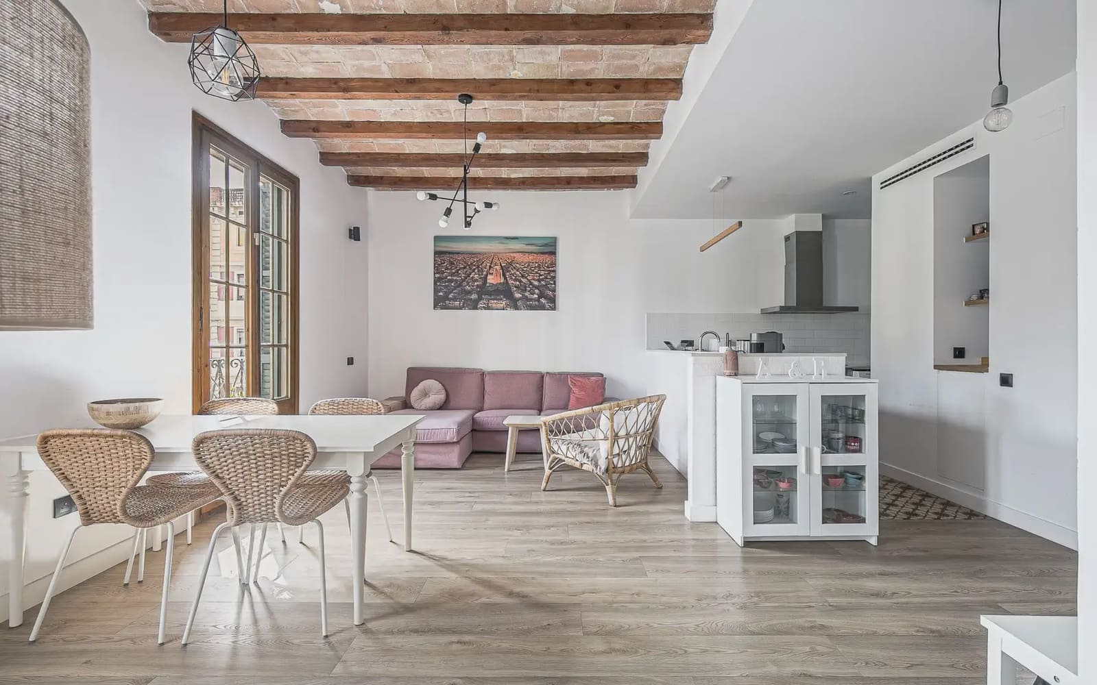 3 slaapkamer Flat te huur in Barcelona stad - € 2.350 (Ref: 9932299)
