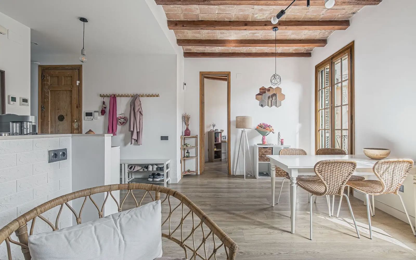 3 slaapkamer Flat te huur in Barcelona stad - € 2.350 (Ref: 9932299)