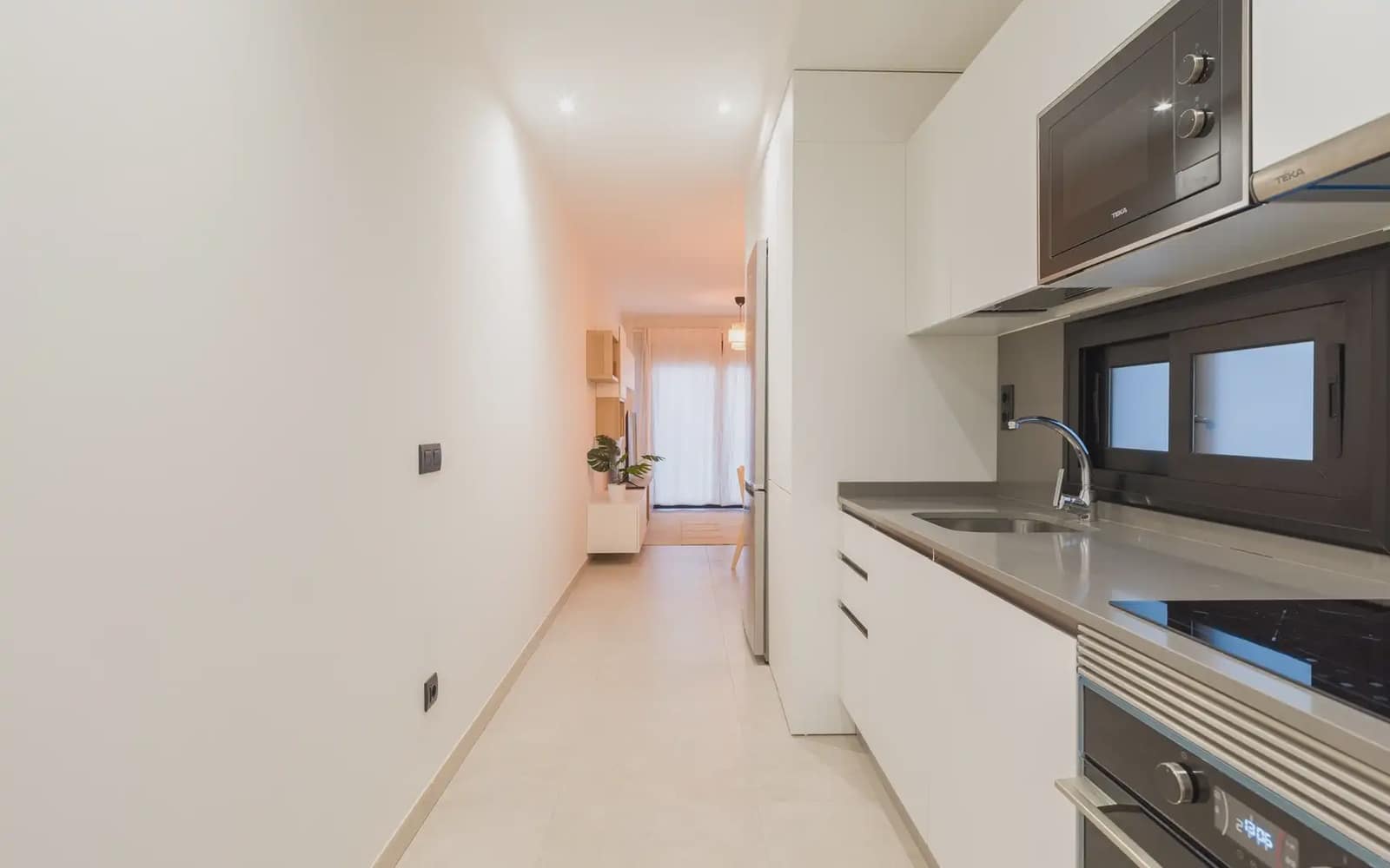 Appartement de 1 chambre à louer à Las Palmas de Gran Canaria - 900 € (Ref: 9932300)
