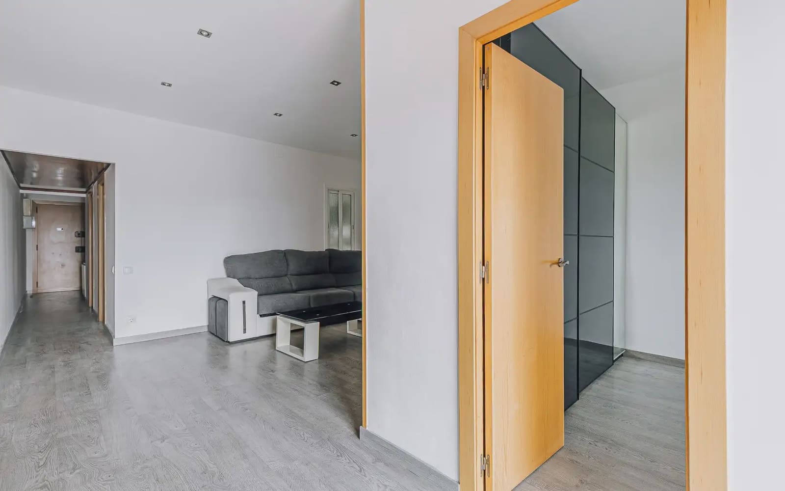 2 slaapkamer Flat te koop in Barcelona stad - € 325.000 (Ref: 9937247)