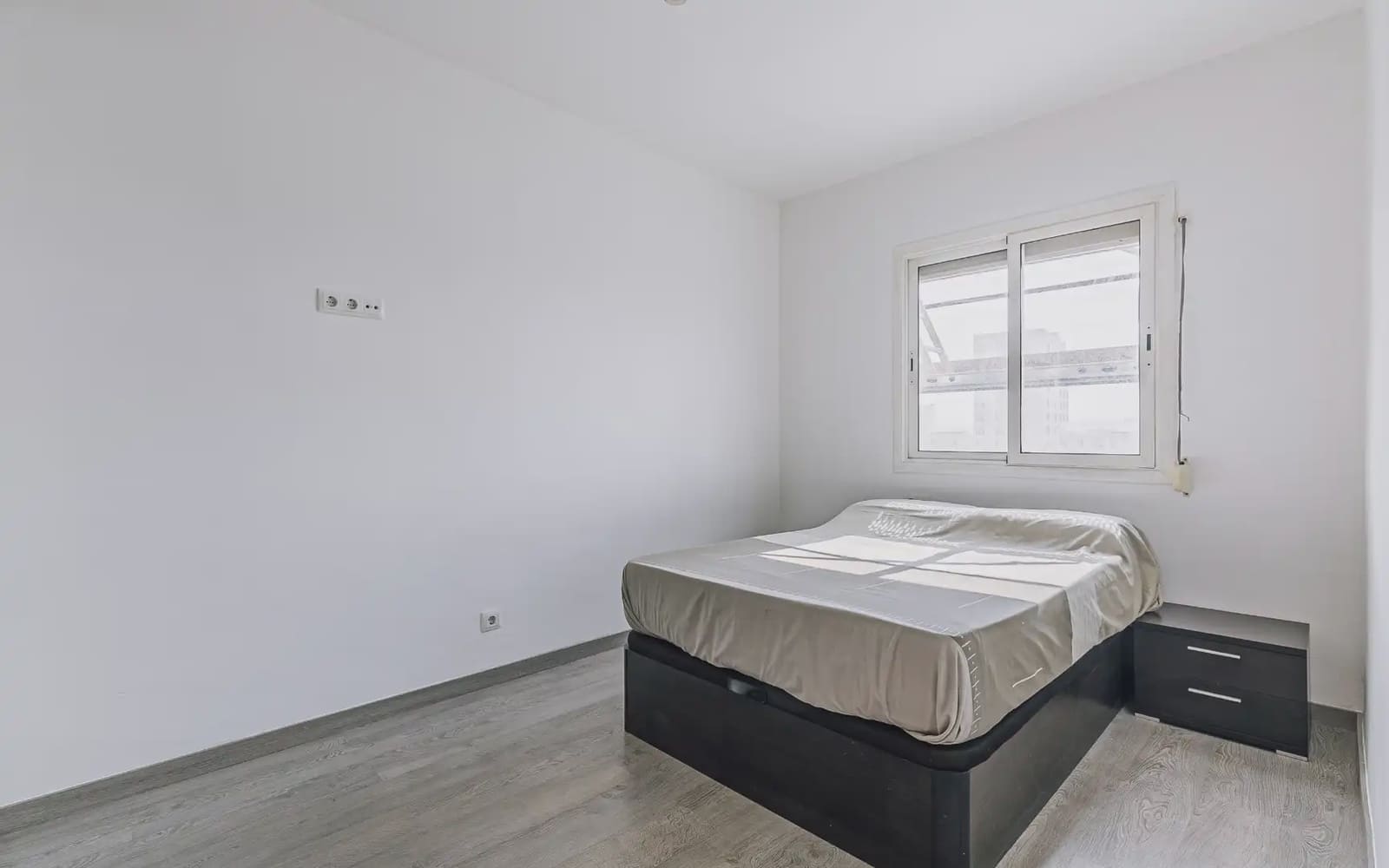 2 slaapkamer Flat te koop in Barcelona stad - € 325.000 (Ref: 9937247)