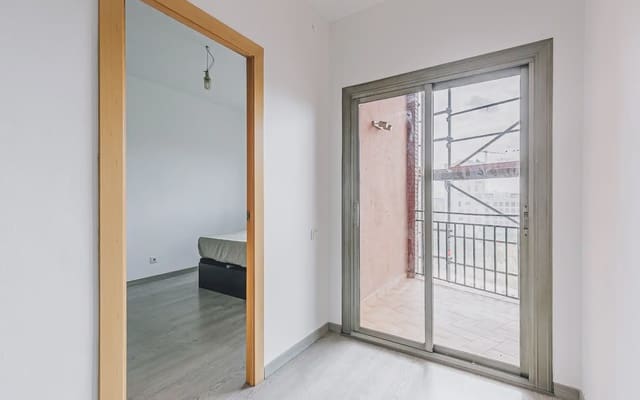 2 slaapkamer Flat te koop in Sant Andreu de Palomar, Barcelona stad - € 325.000 (Ref: 9937247)