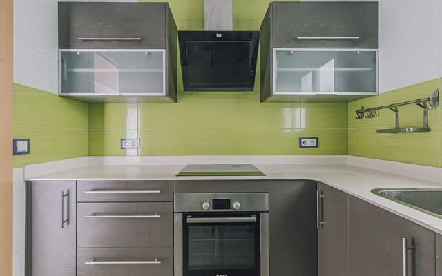 2 slaapkamer Flat te koop in Sant Andreu de Palomar, Barcelona stad - € 325.000 (Ref: 9937247)