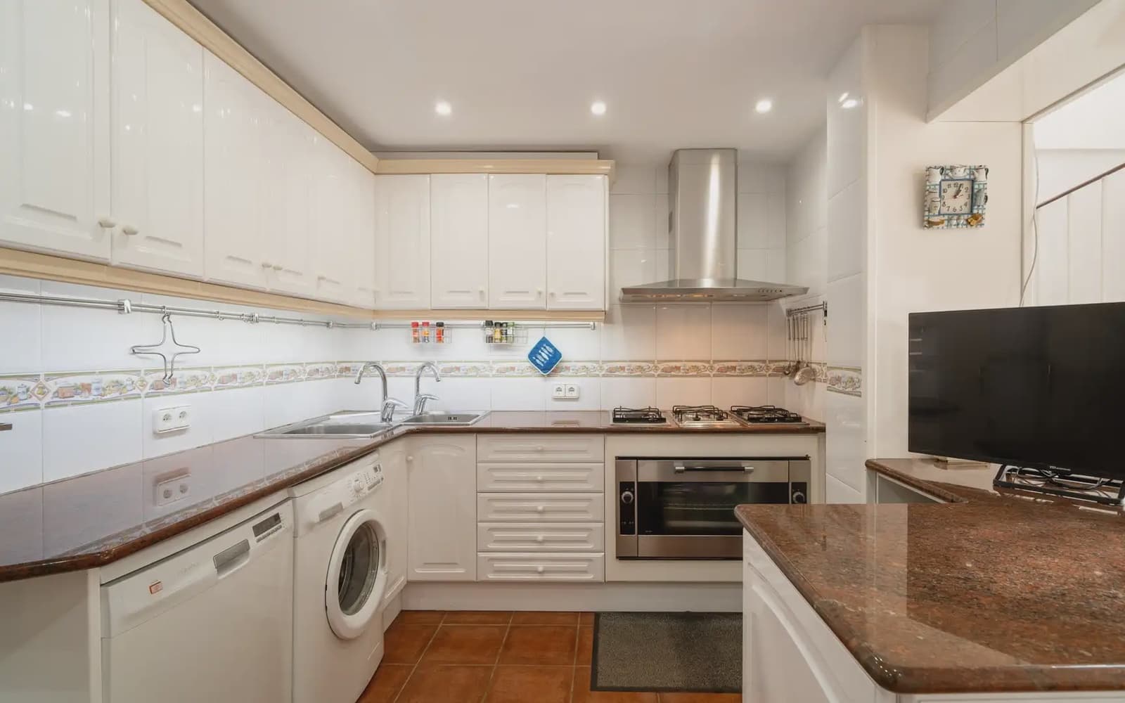 6 soveværelse Villa til salg i Calafell med swimmingpool garage - € 460.000 (Ref: 9939127)