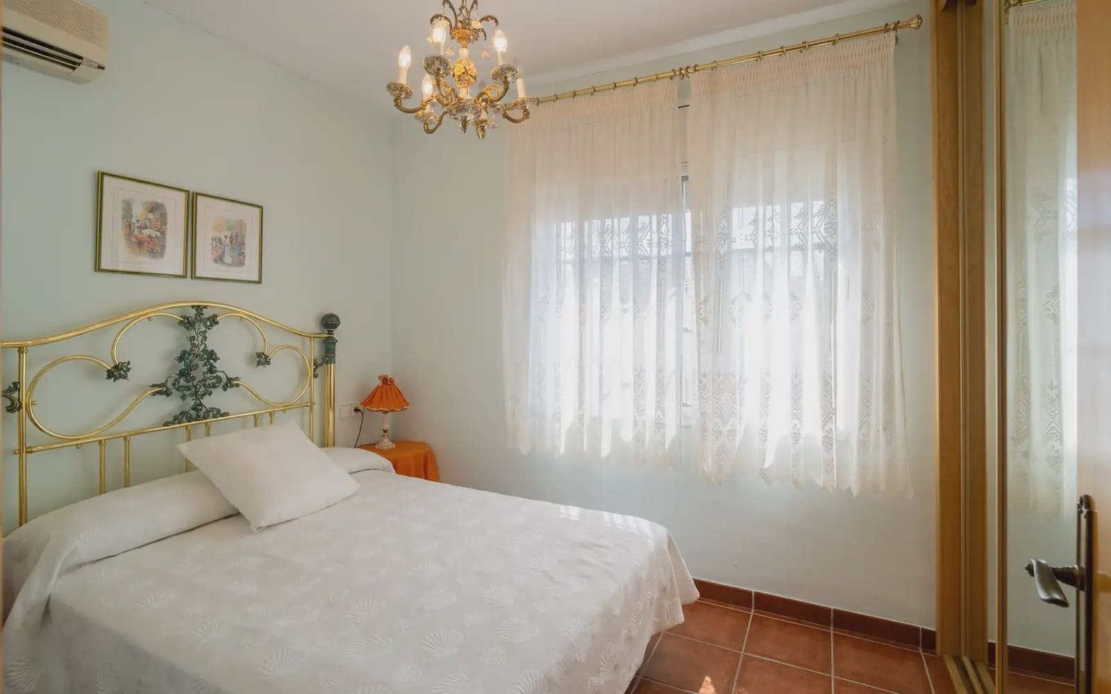 6 soveværelse Villa til salg i Calafell med swimmingpool garage - € 460.000 (Ref: 9939127)